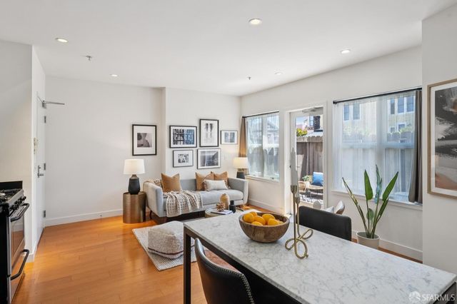 4343 3rd Street 202, San Francisco, CA 94124