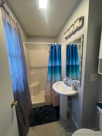 450 Maple Hill Road, Naugatuck, CT 06770