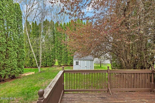 19 Tupelo Drive, Halfmoon, NY 12065