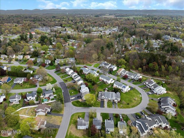 19 Tupelo Drive, Halfmoon, NY 12065