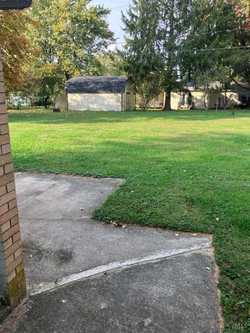 60 Dorothy Lane, New Vienna, OH 45159