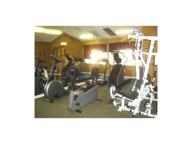 6900 SW 39th St 105, Davie, FL 33314