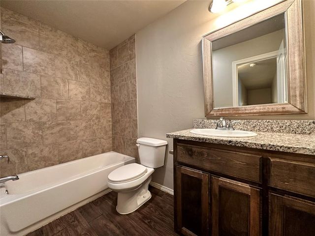 2100 Buena Vida Lane, Edmond, OK 73013