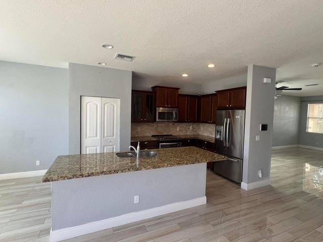 810 Palm Tree Lane, West Palm Beach, FL 33415