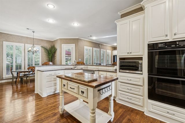 803 Eagle Pass, Heath, TX 75032