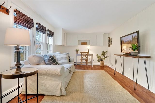 25 Magnolia Road, Melrose, MA 02176