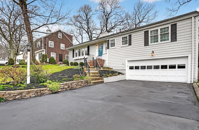 25 Magnolia Road, Melrose, MA 02176