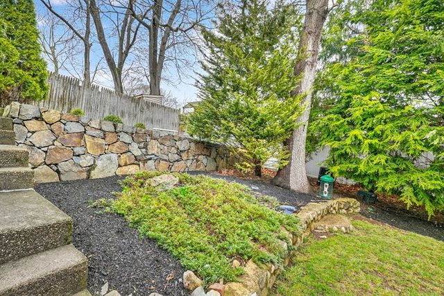 25 Magnolia Road, Melrose, MA 02176