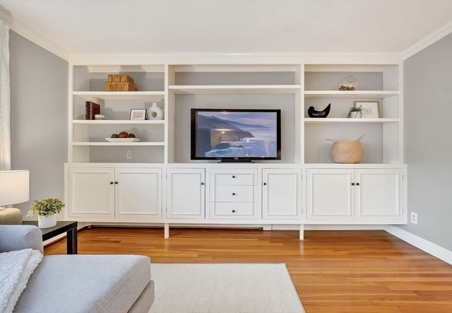 25 Magnolia Road, Melrose, MA 02176