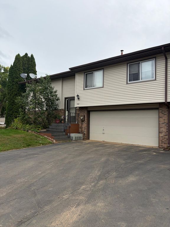 1310 Dellwood Street S, Cambridge, MN 55008 — exterior
