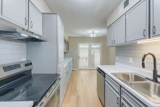 4412 Shakertown, San Antonio, TX 78238