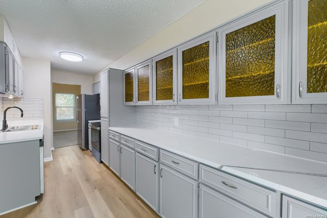 4412 Shakertown, San Antonio, TX 78238
