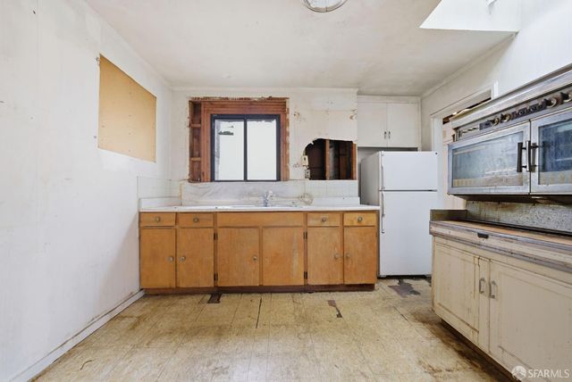 92 Nueva Avenue, San Francisco, CA 94134