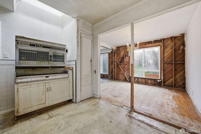92 Nueva Avenue, San Francisco, CA 94134