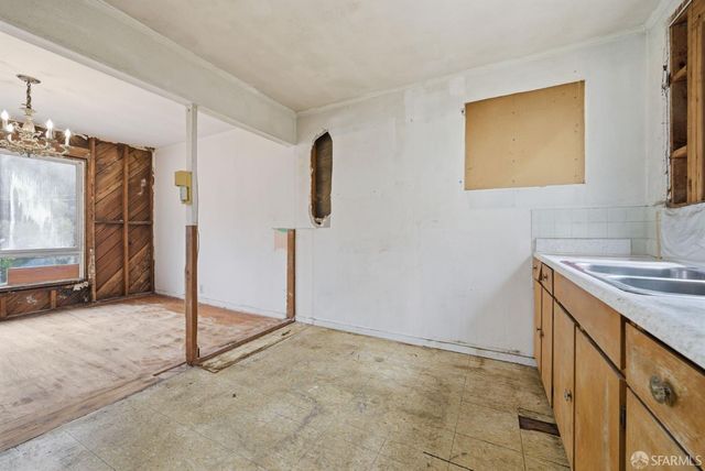 92 Nueva Avenue, San Francisco, CA 94134
