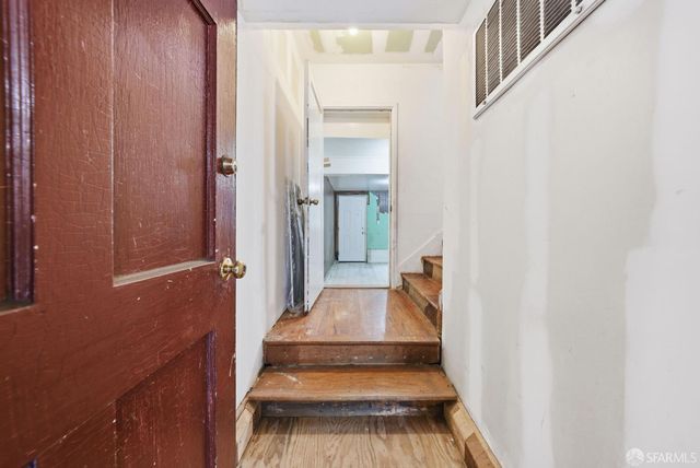 92 Nueva Avenue, San Francisco, CA 94134