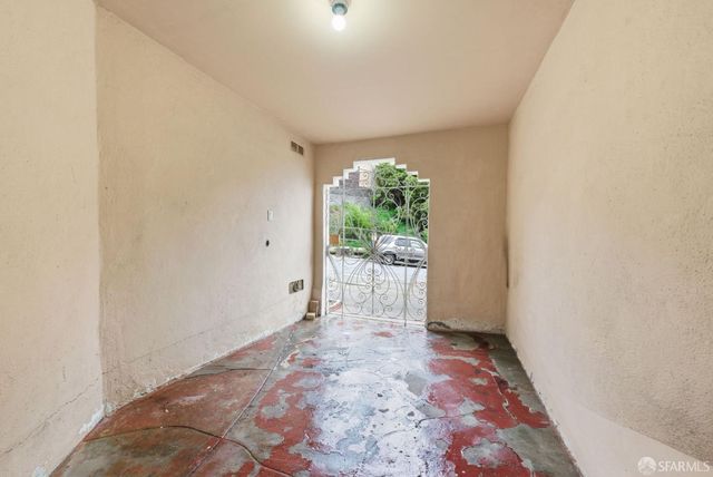 92 Nueva Avenue, San Francisco, CA 94134