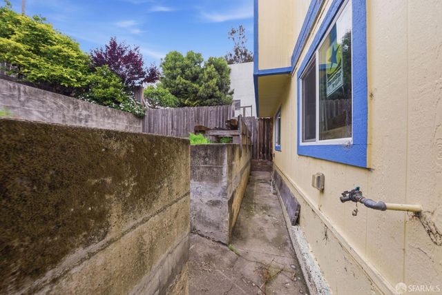 92 Nueva Avenue, San Francisco, CA 94134