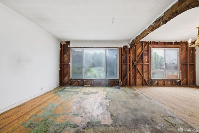 92 Nueva Avenue, San Francisco, CA 94134