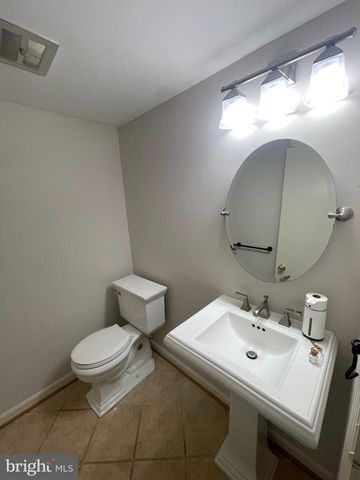 9609 BARKSTON CT, Rockville, MD 20850