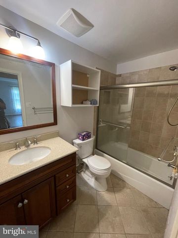 9609 BARKSTON CT, Rockville, MD 20850