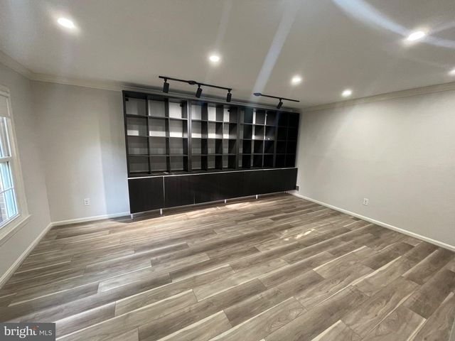 9609 BARKSTON CT, Rockville, MD 20850