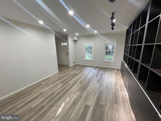 9609 BARKSTON CT, Rockville, MD 20850