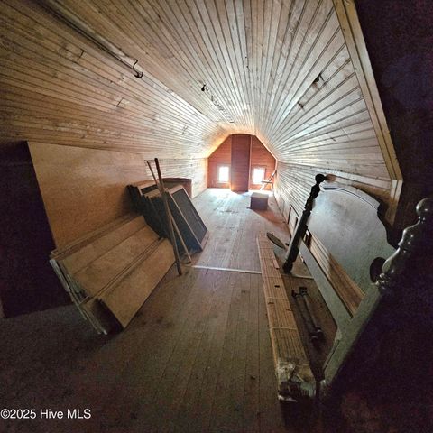 737 Riverside Avenue, Elizabeth City, NC 27909