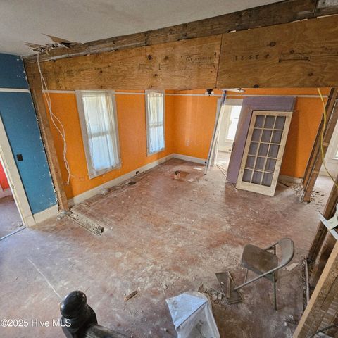 737 Riverside Avenue, Elizabeth City, NC 27909