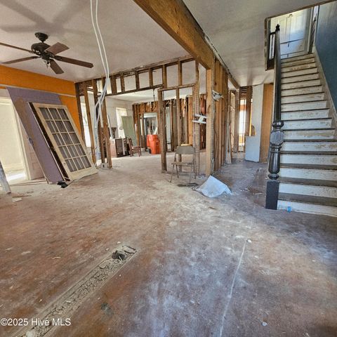 737 Riverside Avenue, Elizabeth City, NC 27909