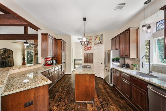 20002 Sapphire Circle, Magnolia, TX 77355