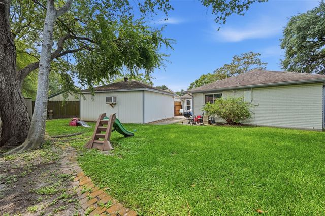 12919 Westhorpe Drive, Houston, TX 77077