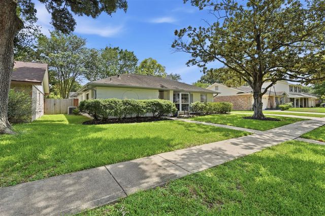 12919 Westhorpe Drive, Houston, TX 77077