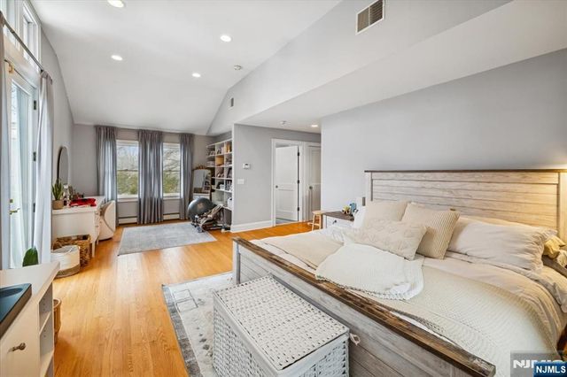 138 Chestnut Ridge Road, Saddle River, NJ 07458