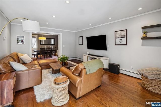 138 Chestnut Ridge Road, Saddle River, NJ 07458