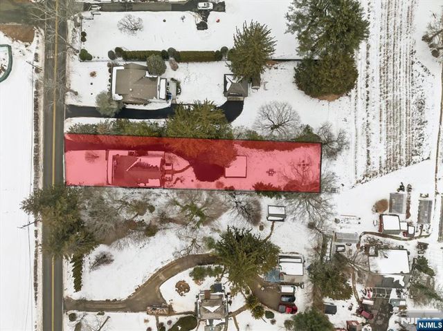 138 Chestnut Ridge Road, Saddle River, NJ 07458