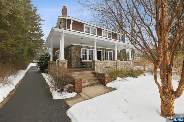 138 Chestnut Ridge Road, Saddle River, NJ 07458