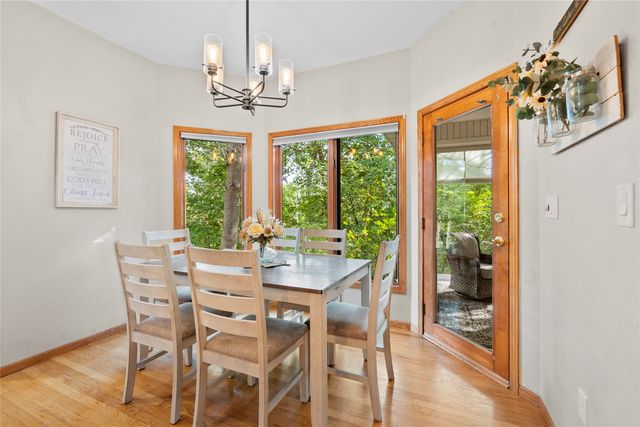 3256 Meadow Ridge Rd NE, Solon, IA 52333