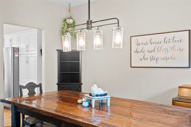 3256 Meadow Ridge Rd NE, Solon, IA 52333