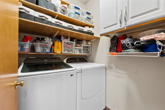 3256 Meadow Ridge Rd NE, Solon, IA 52333