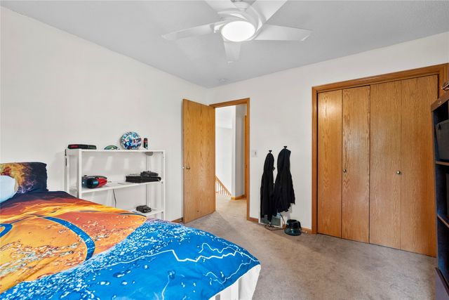 3256 Meadow Ridge Rd NE, Solon, IA 52333