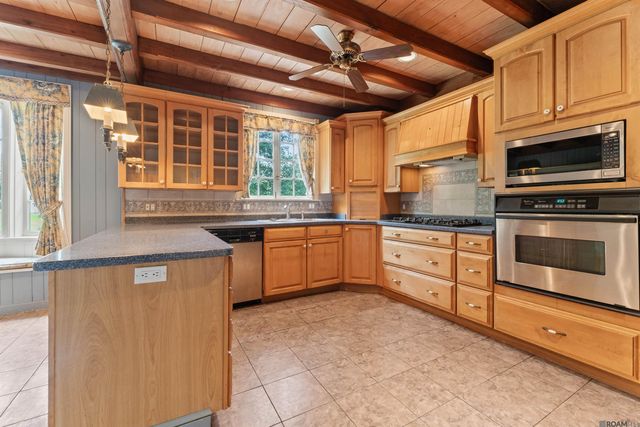 658 Nelson Dr, Baton Rouge, LA 70808