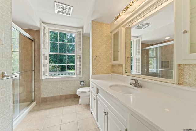 658 Nelson Dr, Baton Rouge, LA 70808