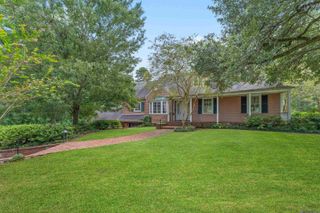 658 Nelson Dr, Baton Rouge, LA 70808