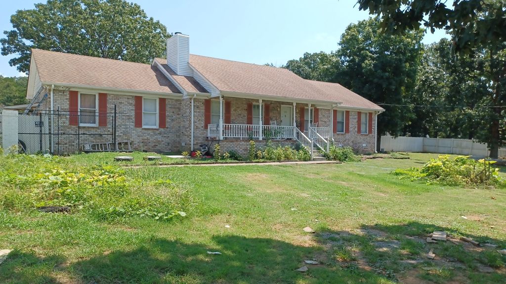 168 Center St, La Vergne, TN 37086