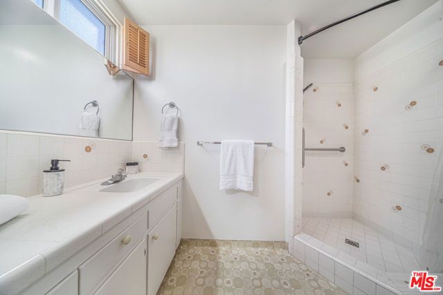 3028 Yale Avenue, Marina Del Rey, CA 90292