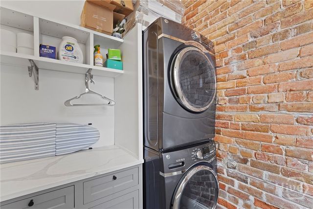 415 Whitaker Street, Savannah, GA 31401