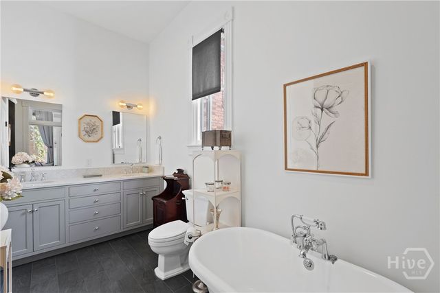 415 Whitaker Street, Savannah, GA 31401