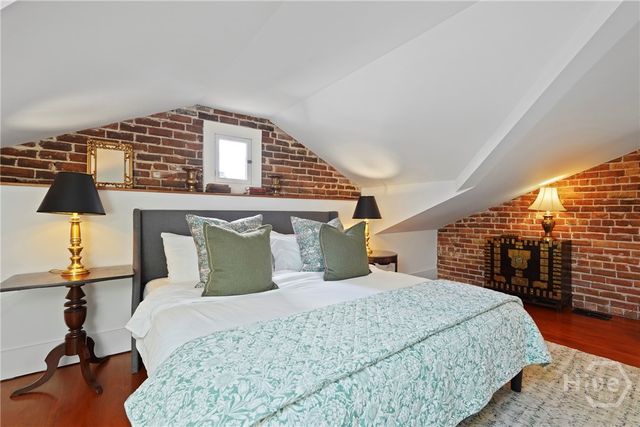 415 Whitaker Street, Savannah, GA 31401