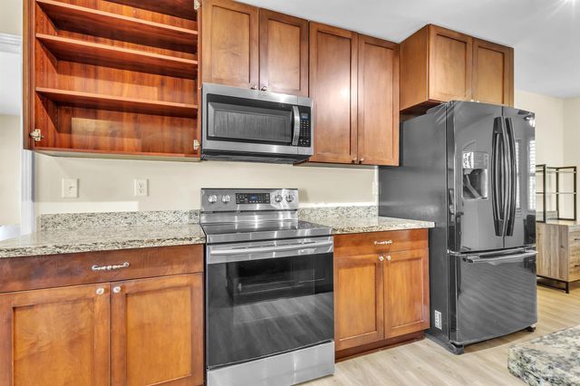 1172 New Haven Dr, Cantonment, FL 32533